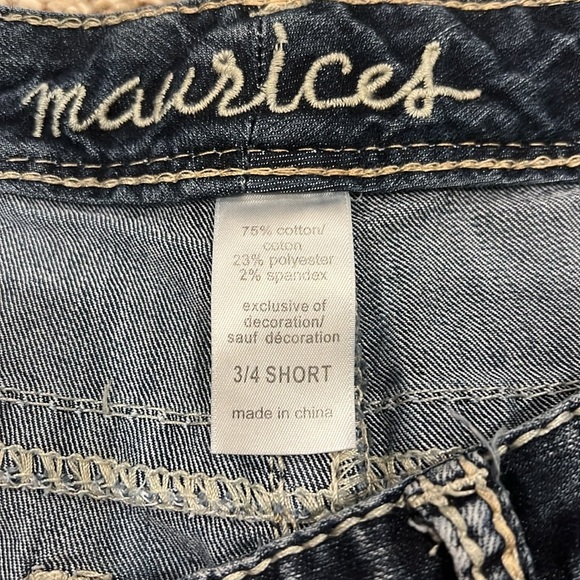 EUC! Maurices Jeans. SZ 3/4 Short - Picture 4 of 9